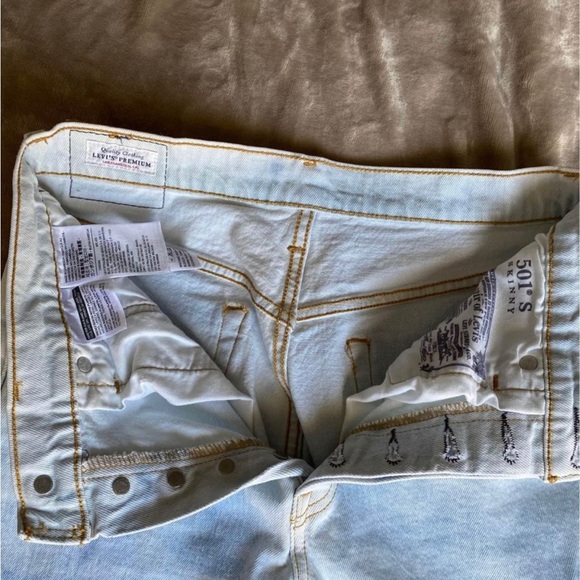 Levi’s 501 shorts - Picture 3 of 3